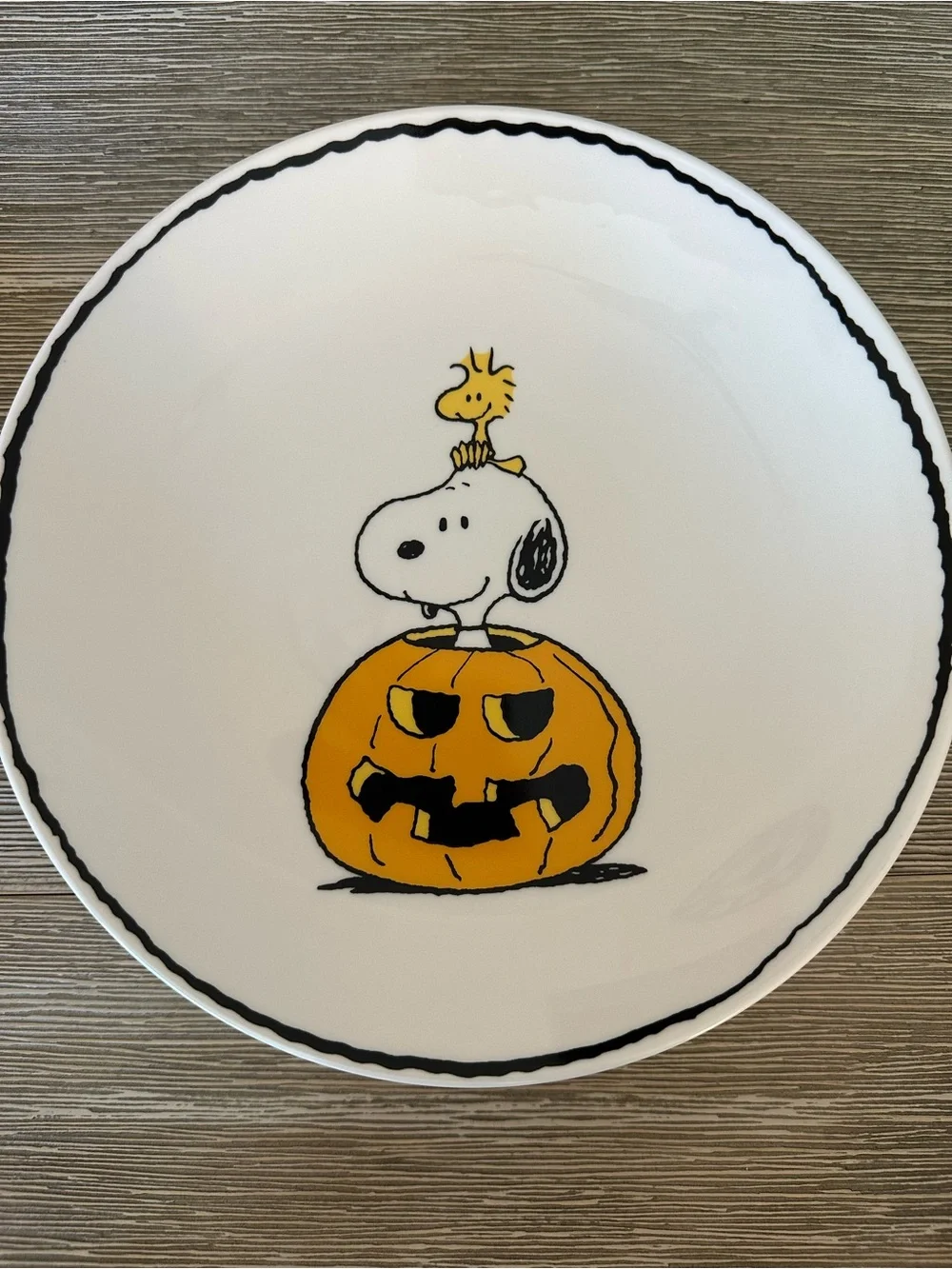 ThreePeanuts Snoopy & Charlie Brown 'Boo’ Plates - White & Yellow